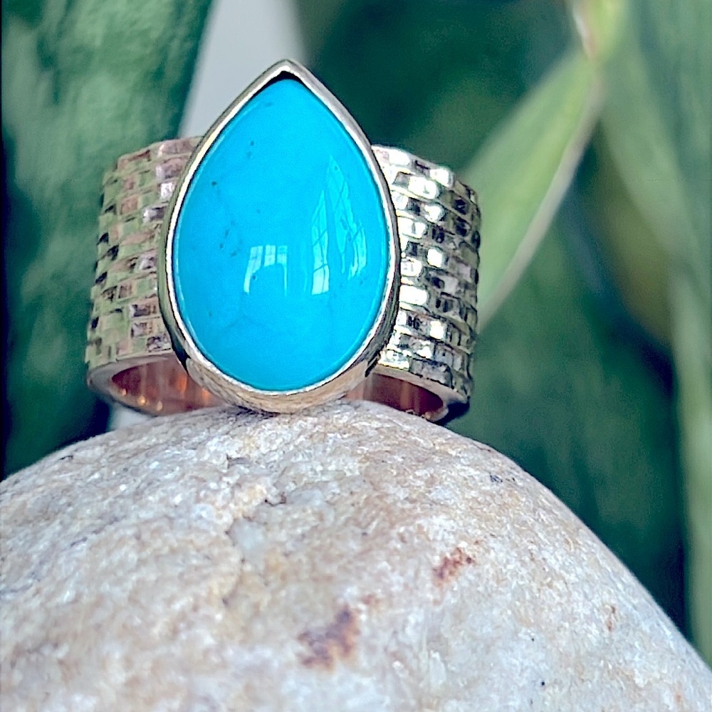 14 karat gold and sleeping beauty ring - Picture 8 of 8